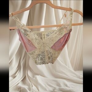 Jessica Simpson White Lace Bralette with Pink Cups